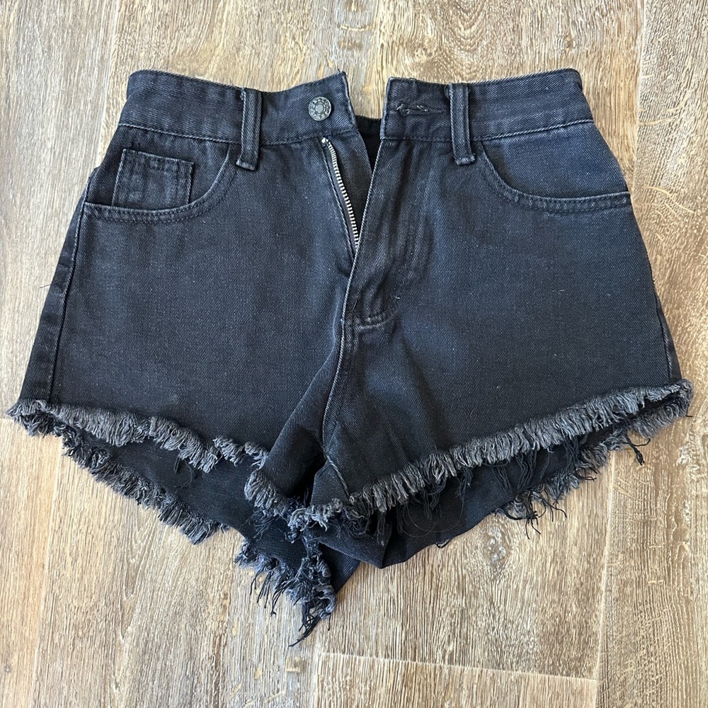 SHEIN Black Frayed Hem Jean Shorts